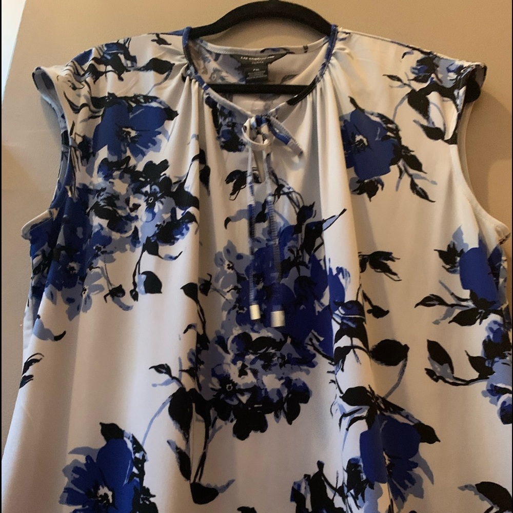 PXL Liz Claiborne blue floral keyhole with bow top.